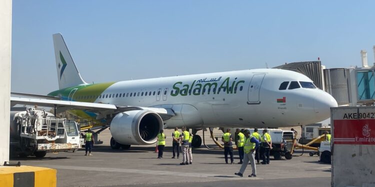 عودة تســيير الرحلات الجوية بين العراق وسلطنة عُمان