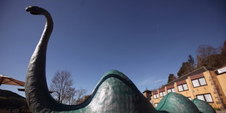 أسكتلندا تطلق أكبر عملية بحث منذ 50 عاماً عن “وحش أسطوري”