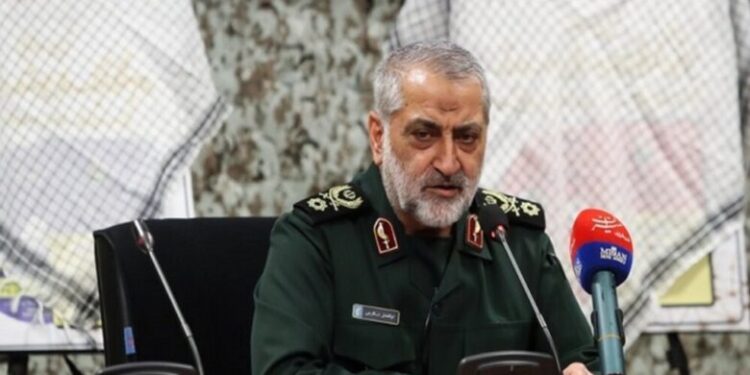 ايران .. على الطامعين بالجزر الثلاث أن يروا جانبا من سلاحنا