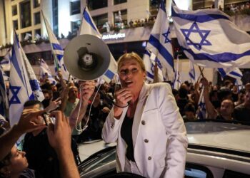 الكشف عن محاولات مسؤولي السفارة الإسرائيلية في بريطانيا “التأثيـــر على المحاكم”