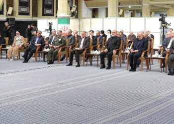 خامنئي يوصي رئيسي بإبطال مفعول العقوبات بــ”موازاة المفاوضات”