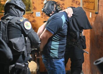 بغداد .. اعتقال شخص يحرض ضد المرجعيات الدينية ويدعو “لإلغــاء التقليد”