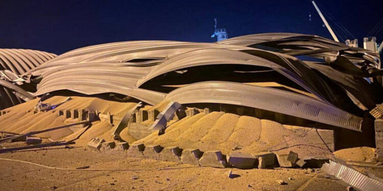 موسكو تستهدف ميناء بأوديسا وكييف تتقدم بالهجوم المضاد