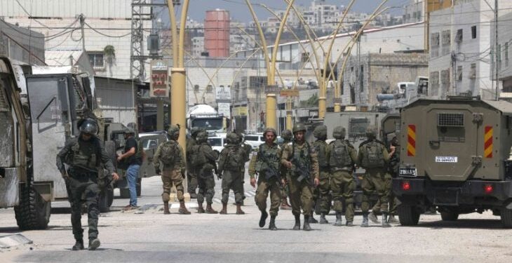 مقتل مستوطنة إسرائيلية بإطلاق نار في الخليل