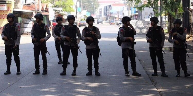 إندونيسيا .. “اعتقال 88 صينيًا” بتهمة الاحتيال العاطفي