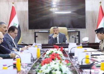 وزير الداخلية يؤكد اهمية حل مشاكل “نظام المرور” والتوقفات التي تحصل فيه