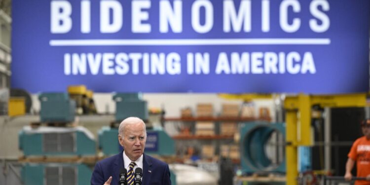 بايدن يقارع ترمب بـ “التلميح”