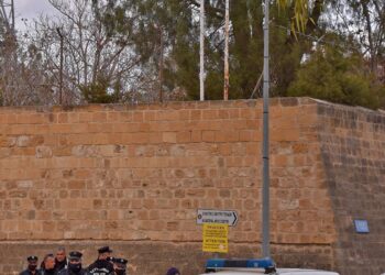 قبرص .. توقيف 21 شخصا بعد مواجهــات بين قبارصة ومهاجرين