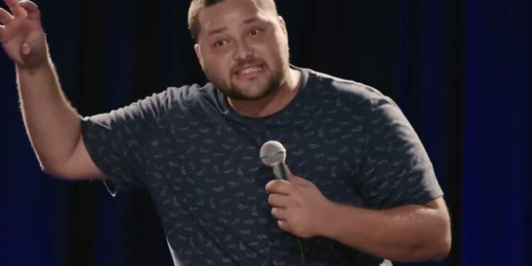 كوميدي لبناني يــلاحق بســبب “نكتة عمرها 5 سنوات”