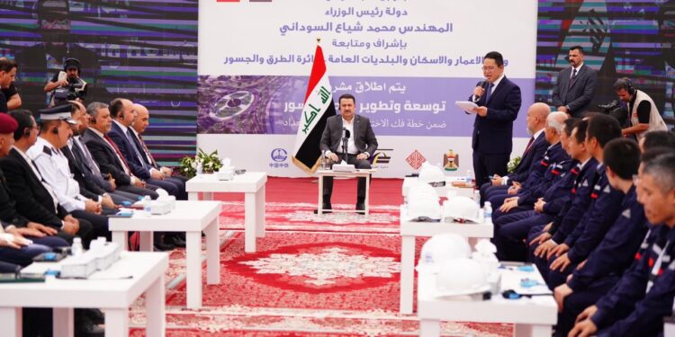 السوداني يطلق مشروع توسعة جديد لفكّ الاختناقات المرورية في بغداد