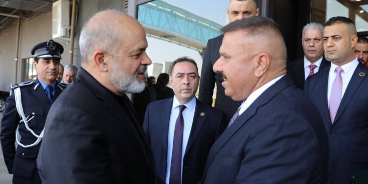 وزير الداخلية يستقبـــل نظيره الإيراني في مطار بغداد الدولي