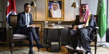 اتفاق على الاجتماع قريبا بيــن “رئيس حكومة بريطانيا وولي العهد السعودي”