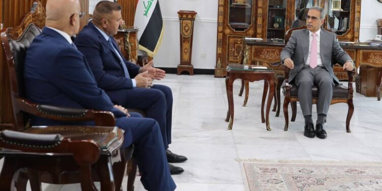 وزيرا الداخلية والصحة يلتقيان رئيس مجلس القضاء الأعلى