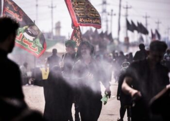إيران تعلن إرسال (400 طن من الأدوية) إلى العراق