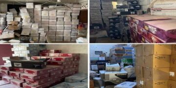 بغداد .. الكمارك تداهم مخزنين للسكائر والمعسل في حي الخضراء