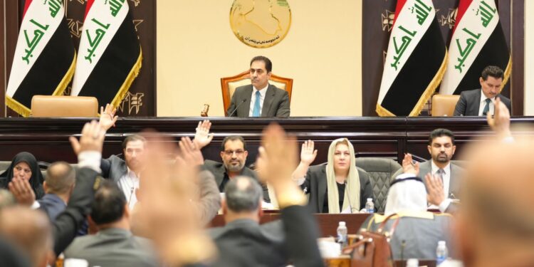 البرلمان يعقد جلسته برئاسة المندلاوي