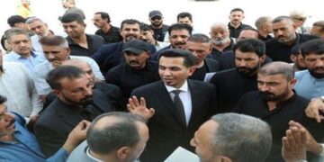 وزير النقل يصل الى النجف