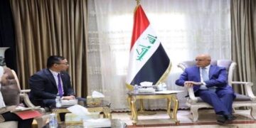 وزير الصحة يلتقي القائم بالأعمال الفلبيني
