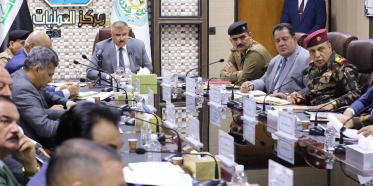 وزير الداخلية يؤكد على اهمية تكثيف الجهد الاستخباري والأمني لتوفير الأجواء الآمنة لجميع الزائرين