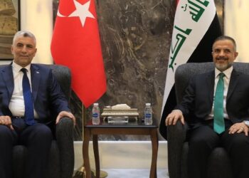 وزير التخطيط يستقبل وزير التجارة التركي