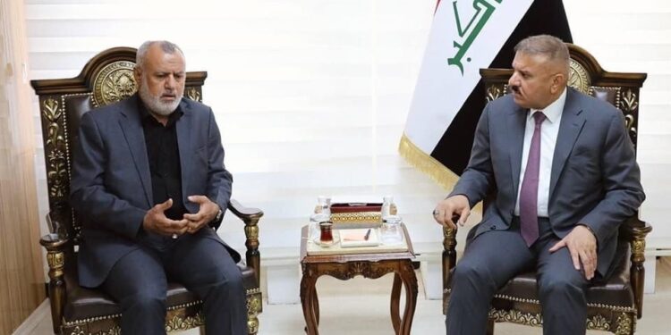 وزير الداخلية يلتقي محافظ ميسان