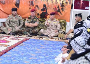 قائد عمليات ميسان يعقد مؤتمراً عشائرياً لدعم الأجهزة الامنية