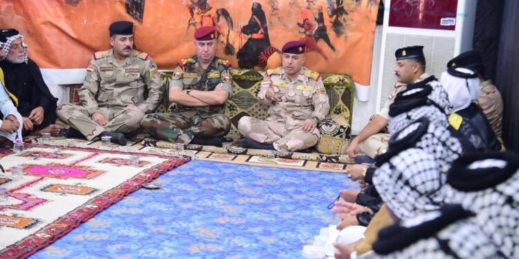 قائد عمليات ميسان يعقد مؤتمراً عشائرياً لدعم الأجهزة الامنية