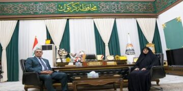وزيرة الاتصالات تزور محافظ كركوك