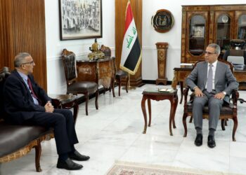 رئيس مجلس القضاء يستقبل السفير الجزائري