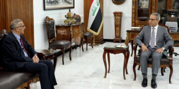 رئيس مجلس القضاء يستقبل السفير الجزائري