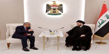 الحكيم يلتقي السفير الجزائري