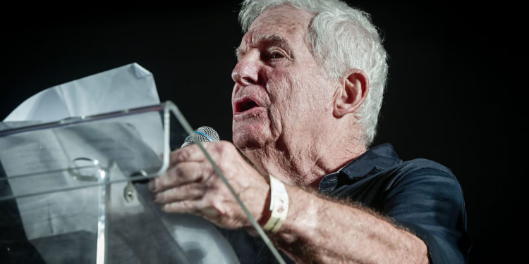 اسؤائيل .. ضابط سابق في “الموساد” يتهم الجيش الإسرائيلي بارتكاب “جرائم حرب”