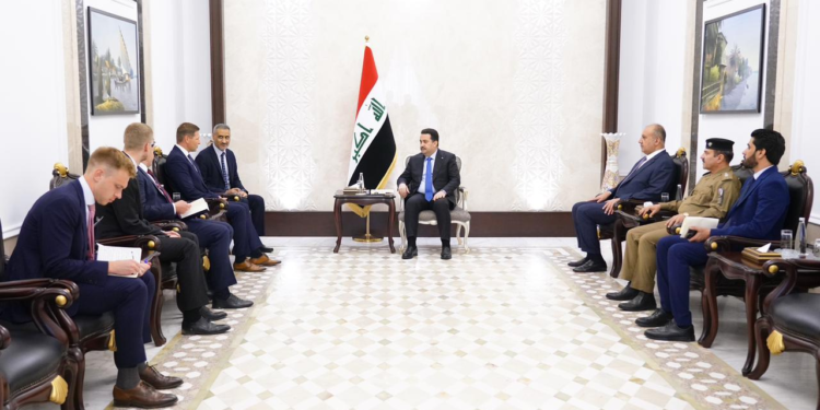 السوداني يستقبل وزير الدفاع الإستوني