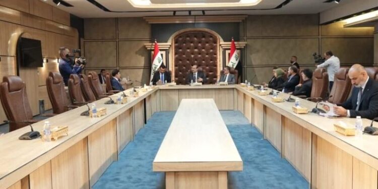 المالية النيابية تناقش مع محافظ البنك المركزي مبادرة البنك بمنح المواطنين قروضا لحل أزمة السكن