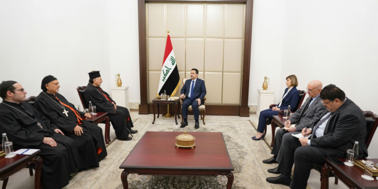 السوداني يلتقي بطريرك السريان الكاثوليك الأنطاكي في العالم