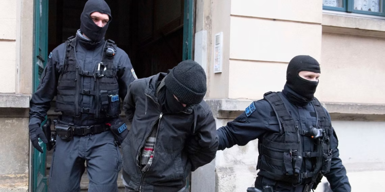 المانيا .. اعتقال مشتبه بتورطه في “عمليات تصدير” لشــركة أسلحة روسية