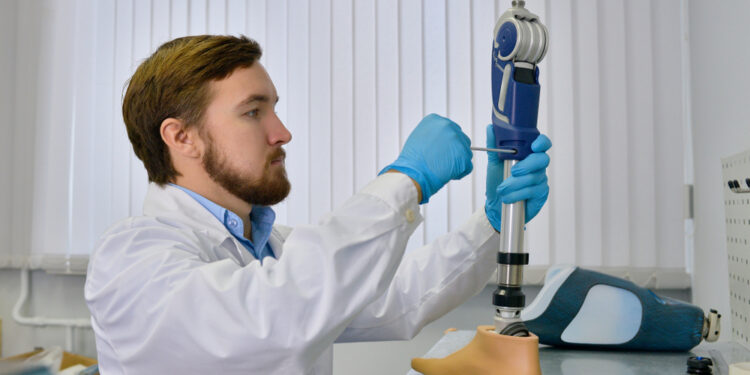 تاريخ صناعة الأطراف الصناعية