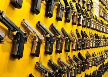 ايران .. تفشي ظاهرة بيع السلاح عبر الإنترنت وزيادة ظاهرة السرقة