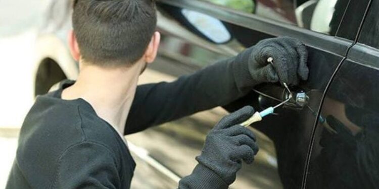 الشرطة الأمريكية تعتقل أكبر عصابة لسرقة السيارات .. “لصوص ولكن أغبياء”