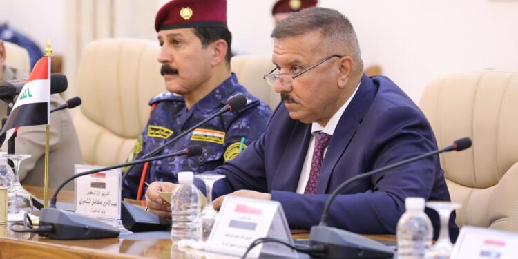 الشمري يوجه بإيفاد وجبة من جرحى وزارة الداخلية للعلاج في الخارج