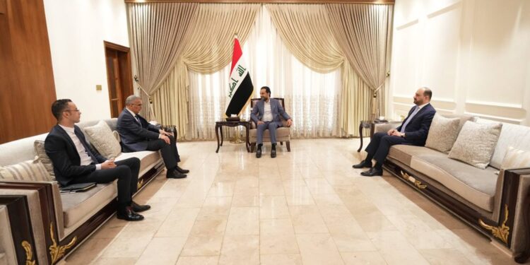 الحلبوسي يلتقي سفراء فلسطين والجزائر وتركيا