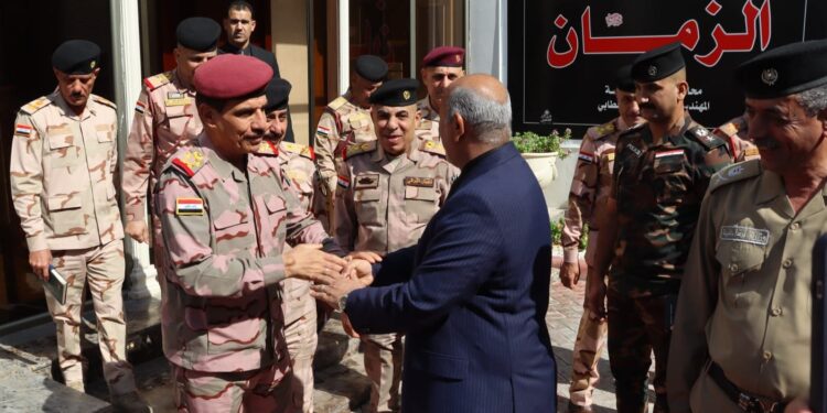 وفد أمني برئاسة رئيس اركان الجيش يصل الى كربلاء