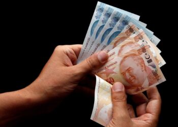 الليرة التركية تنتعش