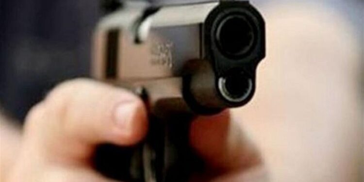 ذي قار .. رجل يصيب زوجته برصاصة “خاطئة” اثناء ملاحقة احد اللصوص