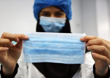 كمامات شائعة قد تسبب السرطان .. “تحذيـــر”
