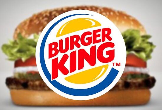 مقاضاة مطعم (برغر كنغ) بسبب إعلان صوّر الشطائر أكبــر من حجمها