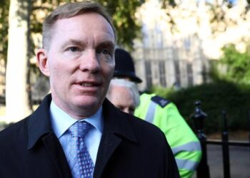 نائب بريطاني يصرح عن تعرضه لـ”مضايقات جنسية” من نواب آخرين