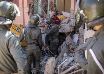الجزائر تعلن فتح أجوائها أمام الرحلات الإنسانية .. بعد زلزال المغرب
