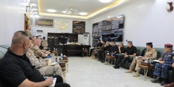 وزير الداخلية يرأس اجتماعاً في كربلاء