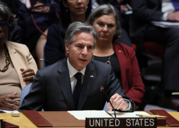 أمريكا تعلن بـسماحها تحويل (6 مليارات $) إلى إيران